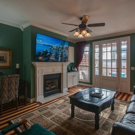 Vacation Home 5 Mins To Down Town 2 Bedrooms 2 Baths Garden Area Hot Tub Nashville Buitenkant foto