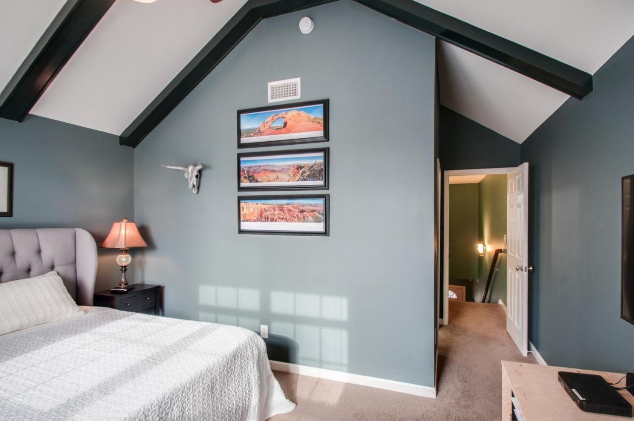 Vacation Home 5 Mins To Down Town 2 Bedrooms 2 Baths Garden Area Hot Tub Nashville Buitenkant foto