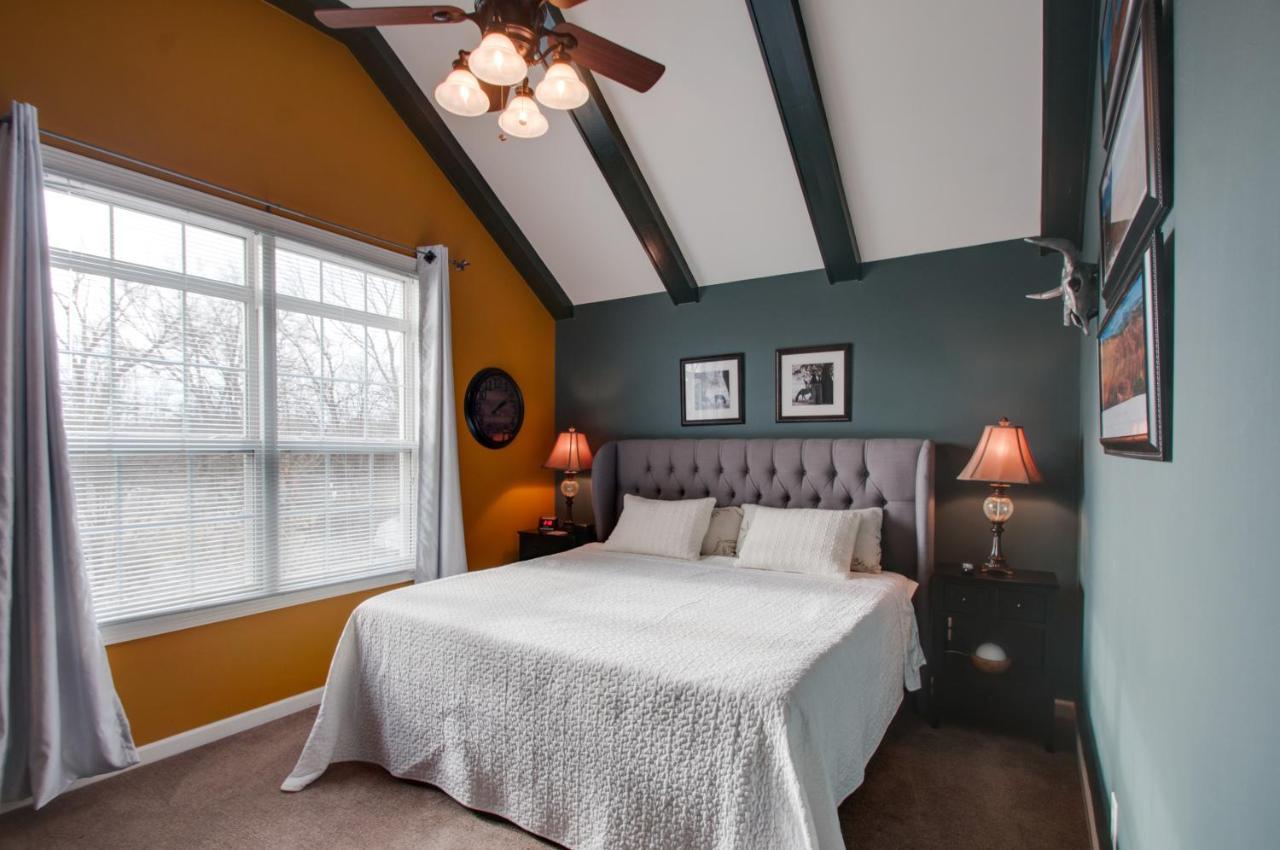 Vacation Home 5 Mins To Down Town 2 Bedrooms 2 Baths Garden Area Hot Tub Nashville Buitenkant foto