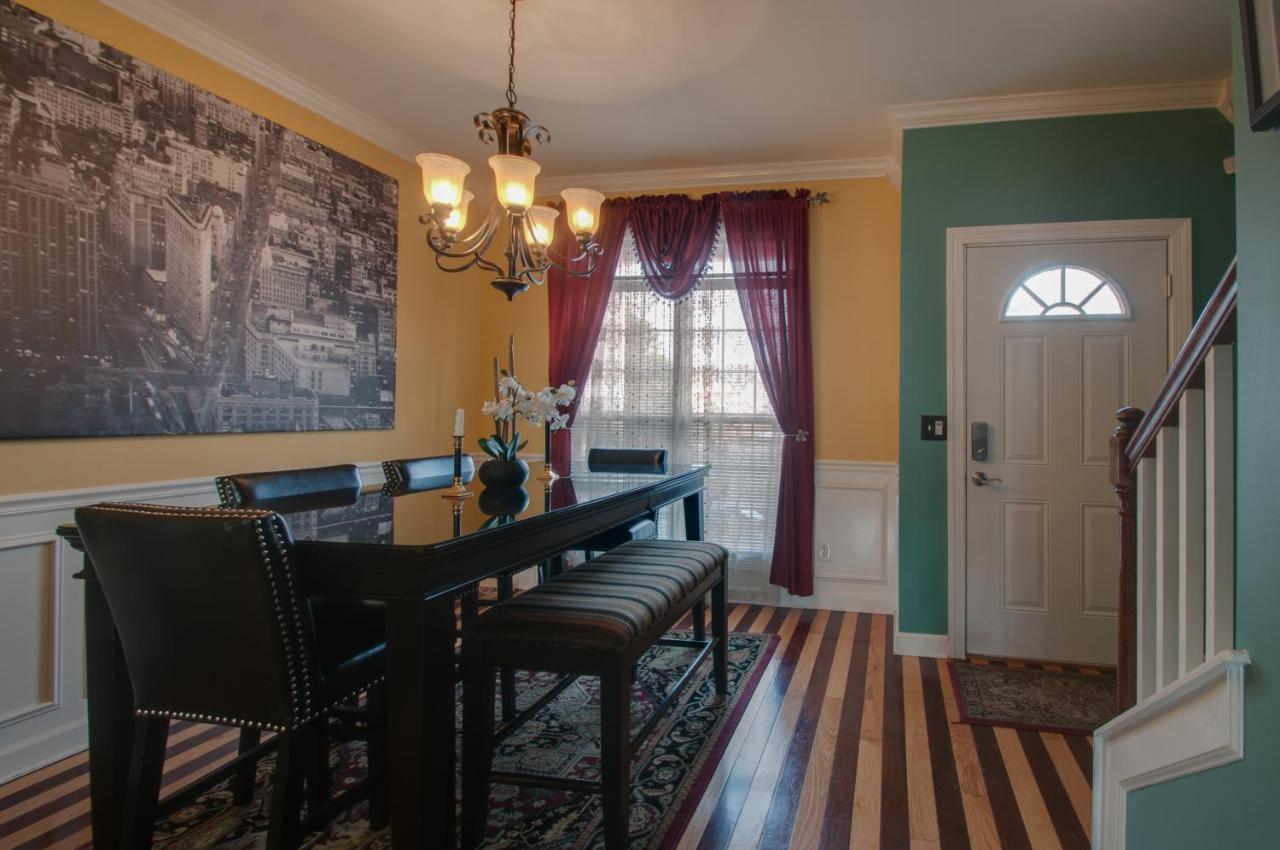 Vacation Home 5 Mins To Down Town 2 Bedrooms 2 Baths Garden Area Hot Tub Nashville Buitenkant foto