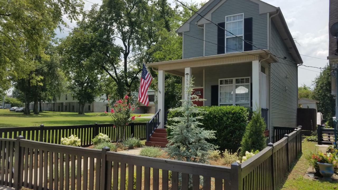Vacation Home 5 Mins To Down Town 2 Bedrooms 2 Baths Garden Area Hot Tub Nashville Buitenkant foto